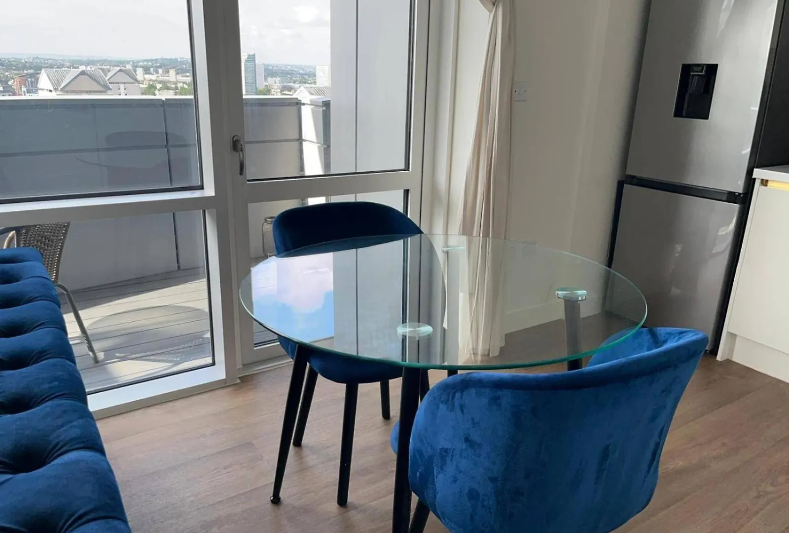 1 Bed-Sleeps 3-Balcony-Parking-5 Min Canary Wharf 0*, London United Kingdom